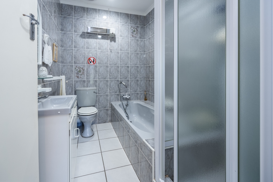 4 Bedroom Property for Sale in Kenridge Western Cape
